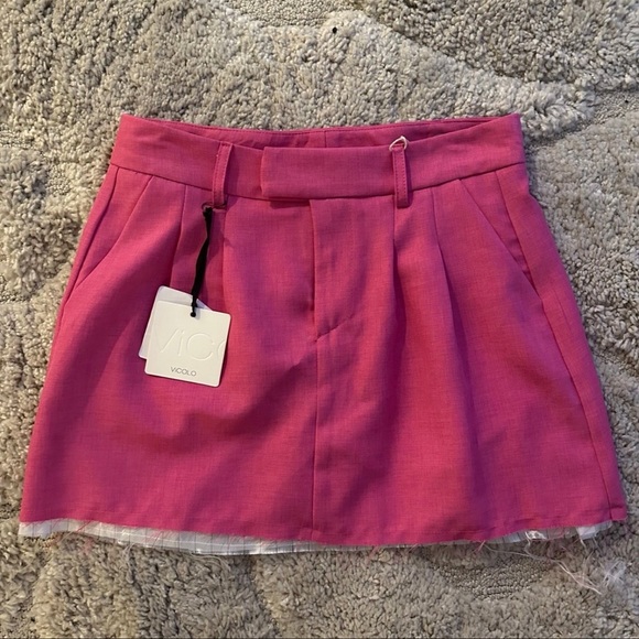 Pink Mini Skirt with Pin Striped Lining NTW - Picture 2 of 5